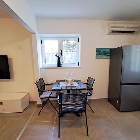 Apartments Ivanka Supetar Εξωτερικό φωτογραφία