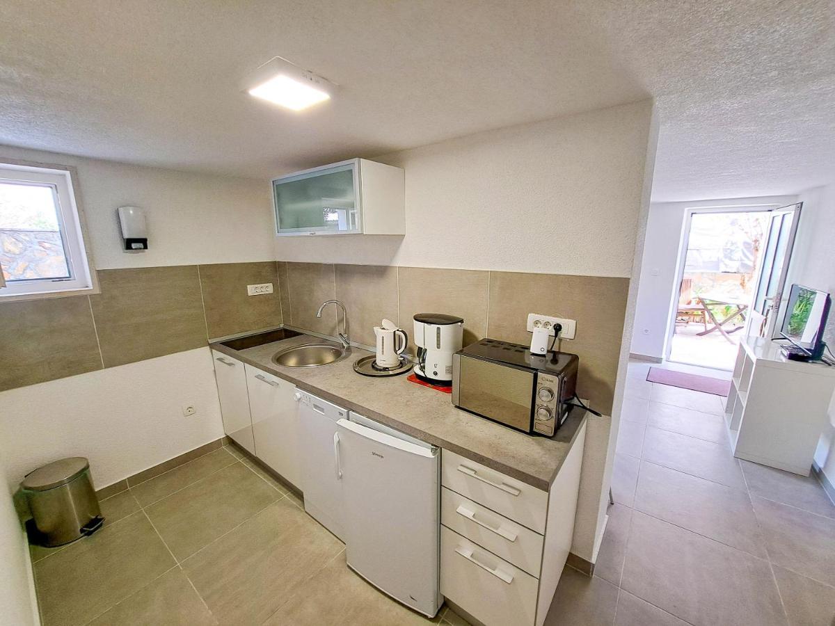 Apartments Ivanka Supetar Εξωτερικό φωτογραφία