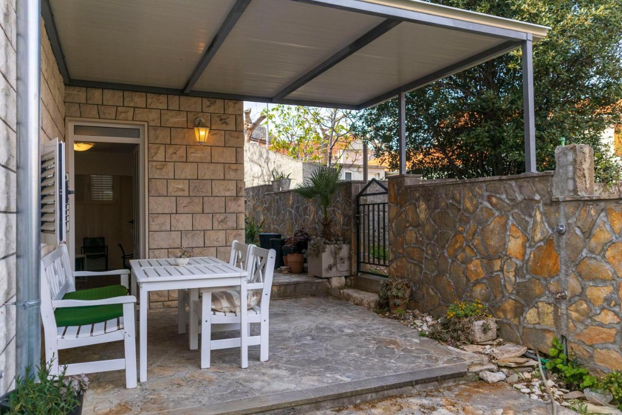 Apartments Ivanka Supetar Εξωτερικό φωτογραφία